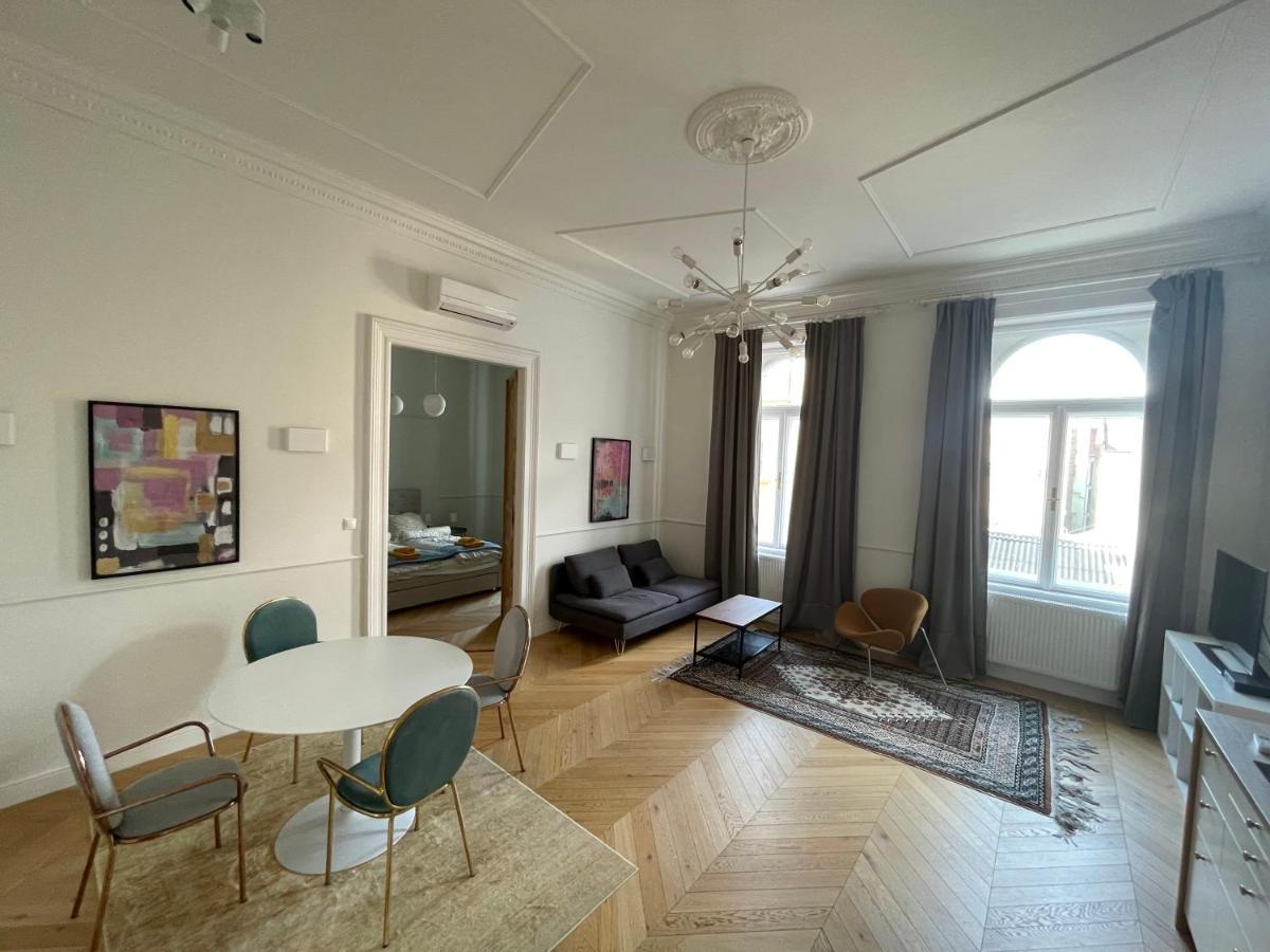 City Center 3, Elegant And Cozy 2Br In City Center! บูดาเปสต์ ภายนอก รูปภาพ